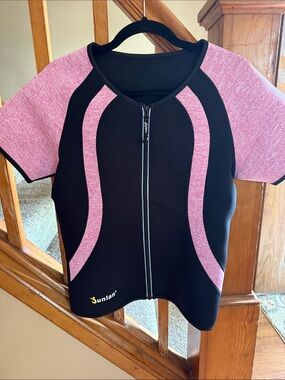 Junlan Short Sleeve Neoprene Zip Fitness Top - Pink & Black - Medium